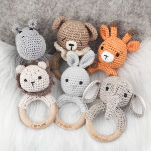 Jirafa de crochet sonajero para bebé